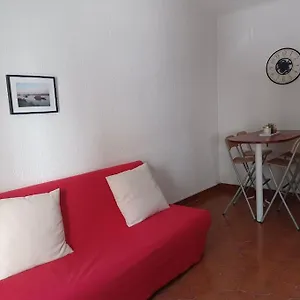 Paisible Appart Sur Cour, Parking, Perier Marseille